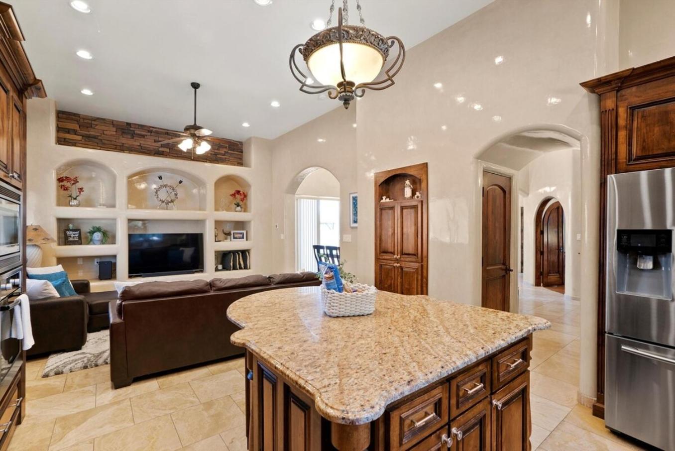 Luxury Tuscan Villa Near Old Town アルバカーキ エクステリア 写真